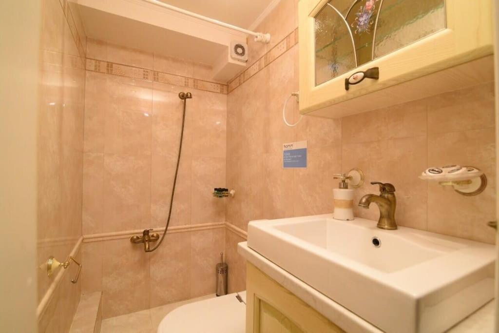 Piraeus Oasis Jacuzzi & Sauna 3Rd & 4Th Floor Apartment ภายนอก รูปภาพ