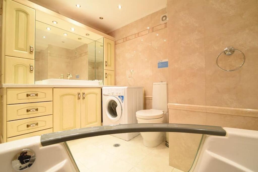 Piraeus Oasis Jacuzzi & Sauna 3Rd & 4Th Floor Apartment ภายนอก รูปภาพ